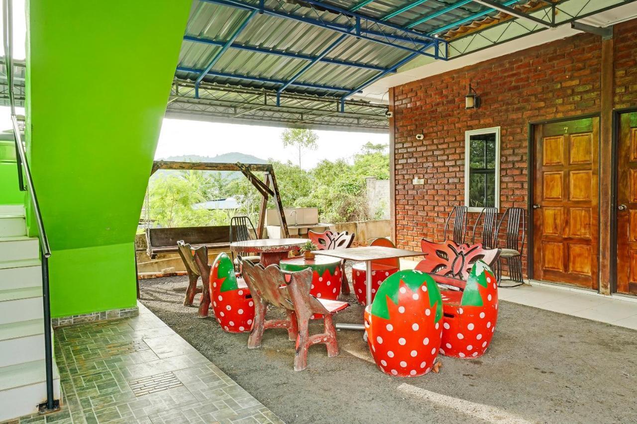 Oyo 90462 Padang Besar Green Inn Екстериор снимка