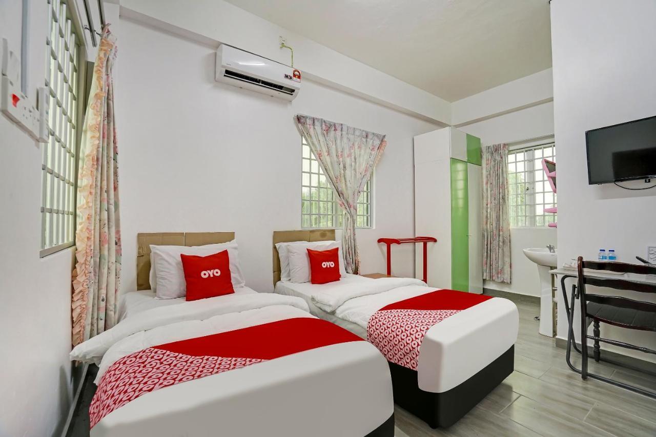 Oyo 90462 Padang Besar Green Inn Екстериор снимка