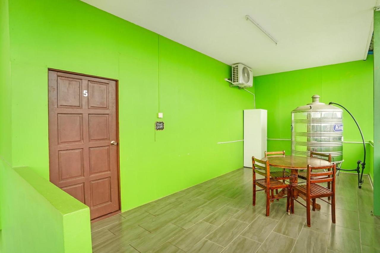 Oyo 90462 Padang Besar Green Inn Екстериор снимка