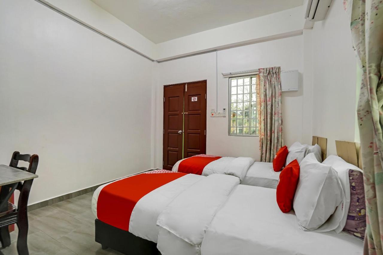 Oyo 90462 Padang Besar Green Inn Екстериор снимка